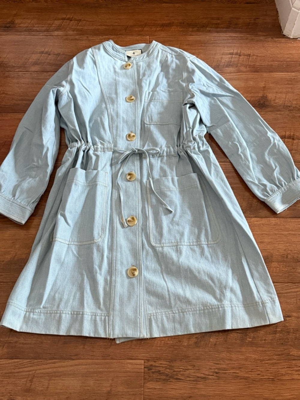 Tuckernuck Crosby Chambray Dress Button Front Tie Waist Pockets Light Blue - Picture 2 of 15